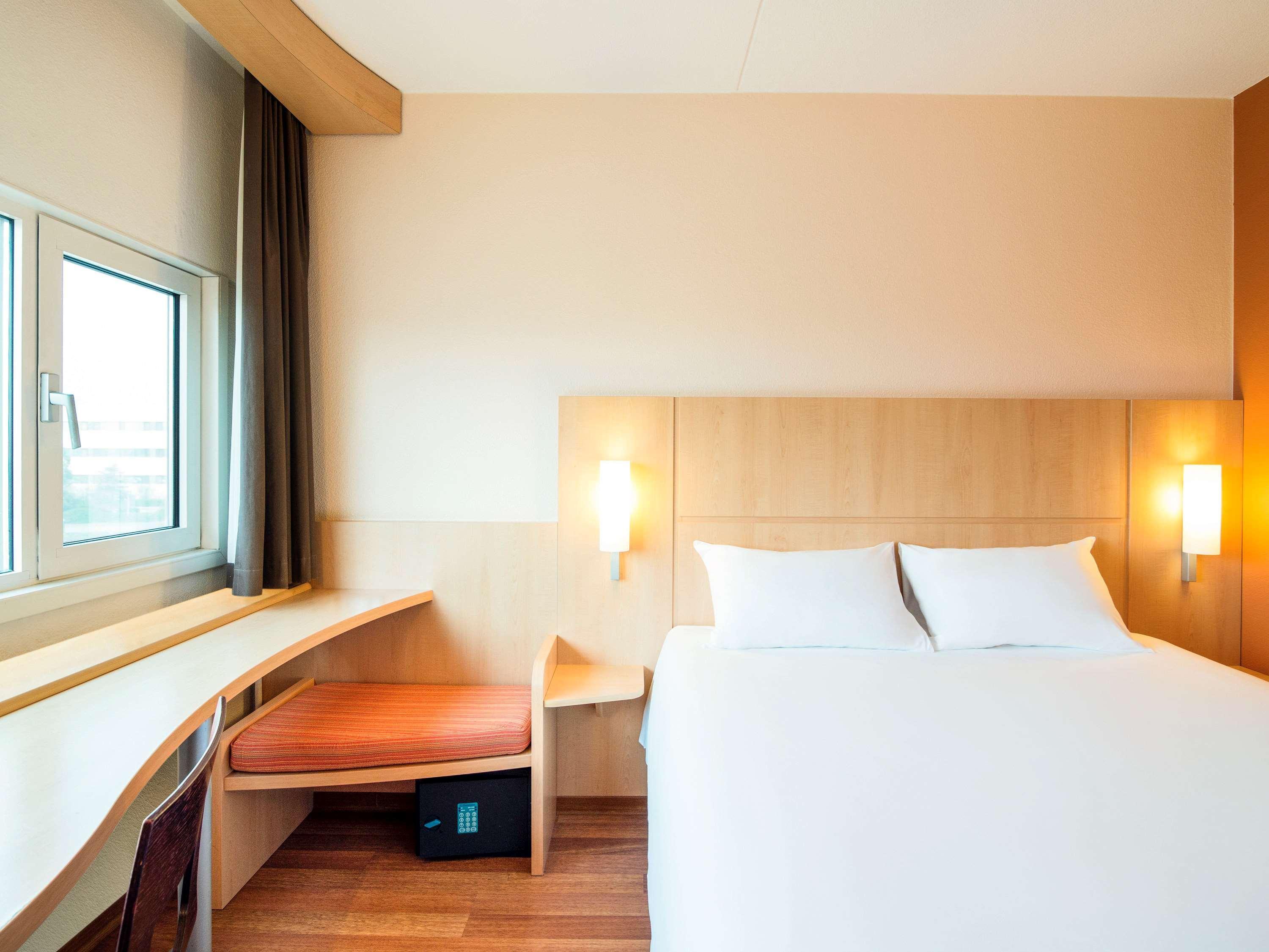 Ibis Schiphol Amsterdam Airport Hotel Badhoevedorp Ngoại thất bức ảnh